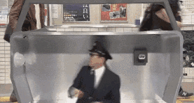 融资1.5亿的无人卡车公司，现在猝死了：一半员工都在搞人工货运