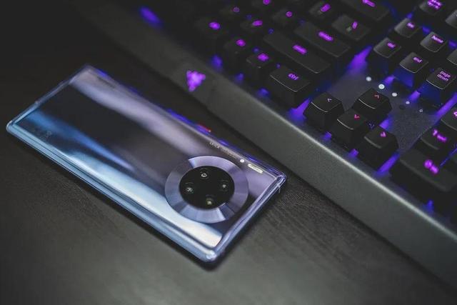 想换 5G 手机，什么时候最合适？