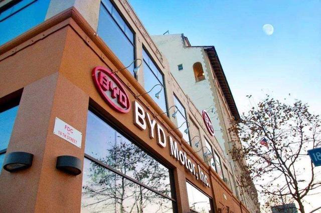 比亚迪开始反击，除了比亚迪汉，王传福还悄悄开了5家子公司