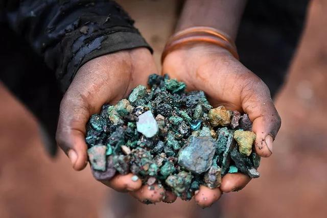 为什么说特斯拉越来越像中国花木兰？|灵机e动