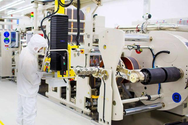 宁德时代：“只有忍辱负重，才能厚积薄发”