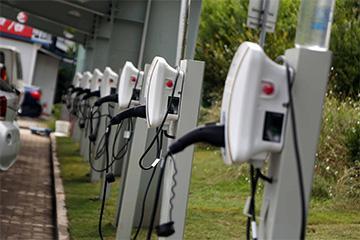 买了电动汽车，在家充电大法，速来学习吧