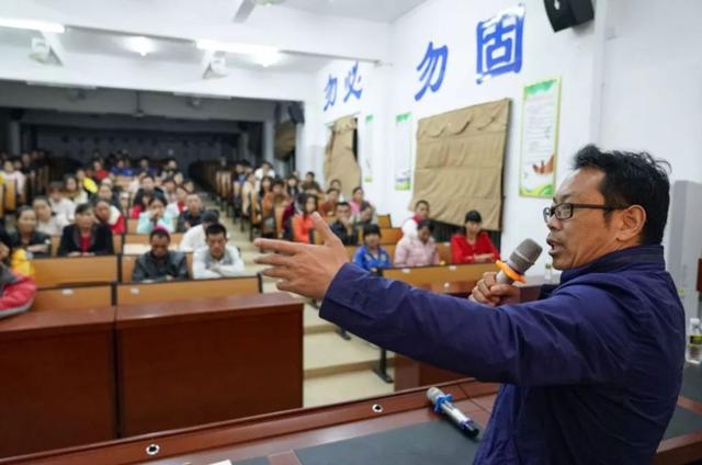 马云的大江湖 阿里的双战场