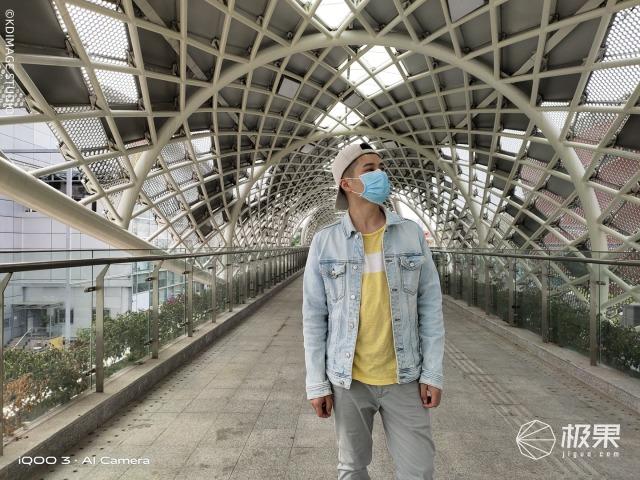 强大的性能旗舰手机！骁龙865+双模5G，极速体验秀翻全场！