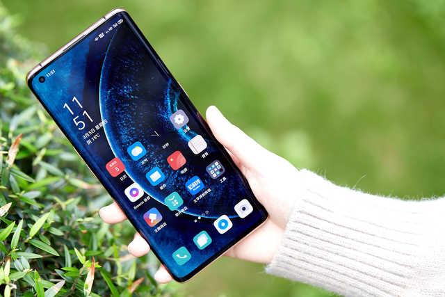 罗永浩宣布直播带货，微博互动猜测首秀产品可能是OPPO Find X2