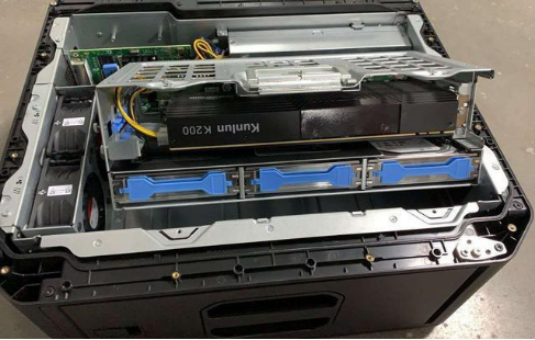 百度与微亿智造打造的工业智能质检设备