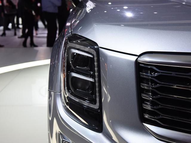 起亚终于“爆发”了！配四驱系统，7种驾驶模式可选择，爆295马力