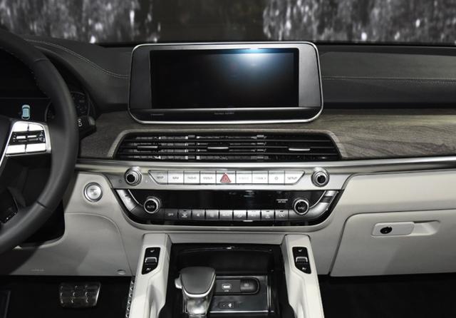 起亚终于“爆发”了！配四驱系统，7种驾驶模式可选择，爆295马力