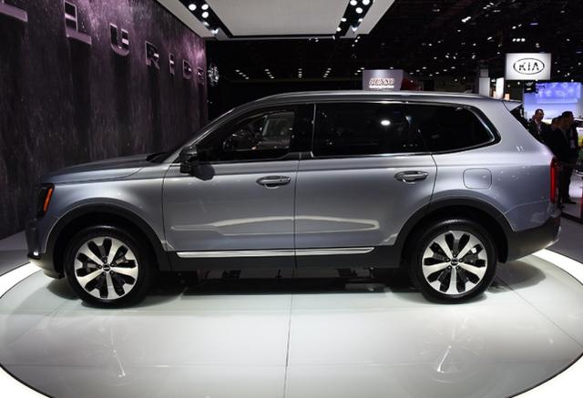 起亚终于“爆发”了！配四驱系统，7种驾驶模式可选择，爆295马力