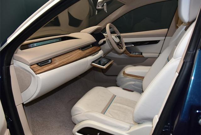 印度版“特斯拉”来了，气场不输奔驰E级，配无框车门，油耗4L