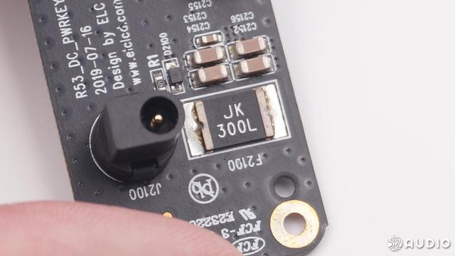 拆解报告：微信相框X 带屏智能音箱