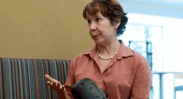 苹果用Vive Focus手柄内测；?买小派头显送《半衰期：爱莉克斯》