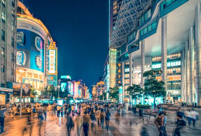 商场“反杀”纯电商的方法，终于找到了