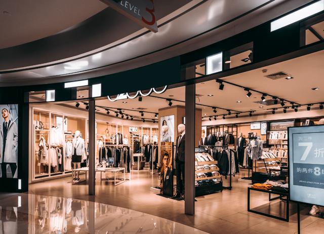 商场“反杀”纯电商的方法，终于找到了