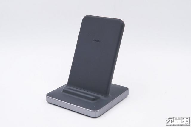 美国Costco爆款无线充：ubiolabs无线充电器开箱拆解