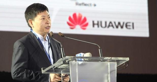 花粉们错怪余承东了，华为并没有向谷歌低头，而是“以退为进”？