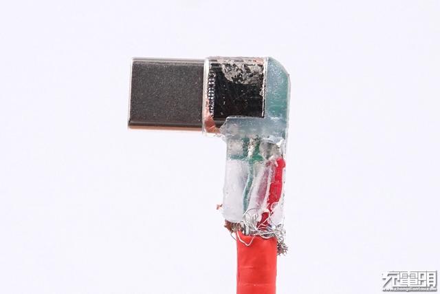 我们拆了红魔100W USB-C快充数据线：这做工，小米都汗颜