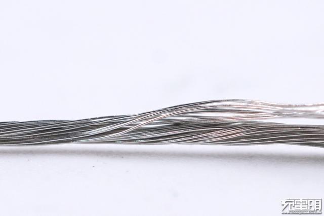 我们拆了红魔100W USB-C快充数据线：这做工，小米都汗颜