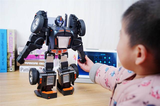 售价2499的变形机器人，凭什么敢说是孩子编程教育的启蒙机器人