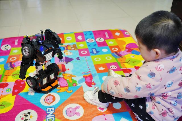 售价2499的变形机器人，凭什么敢说是孩子编程教育的启蒙机器人