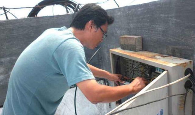 为啥不用移动的“免费宽带”，也要花钱用电信宽带，果然都是套路