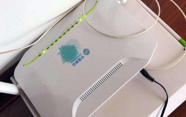 为啥不用移动的“免费宽带”，也要花钱用电信宽带，果然都是套路