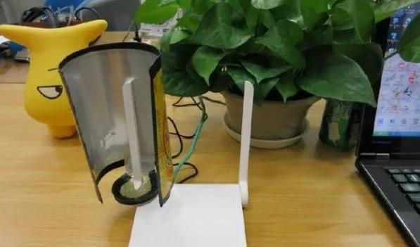 路由器上面绑电池，可以增加WiFi信号，真的有作用吗？