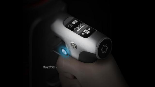 电池革命！石头科技发布全球首款聚合物超轻电池手持无线吸尘器