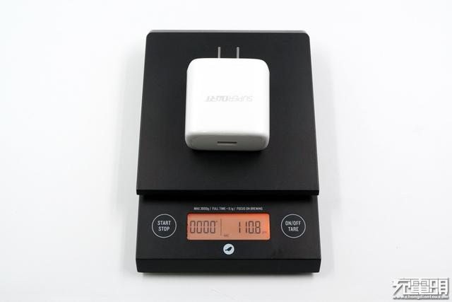 自己人用是神器，别人用是五福一安？realme 65W氮化镓充电器评测