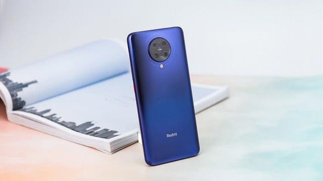 同样是8GB＋128GB，价格仅相差700元，性能却天壤之别