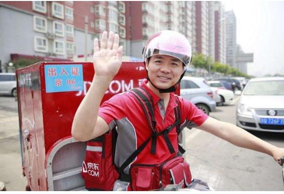 刘强东忍无可忍，突然放大招，网友：要和拼多多一决高下吗？