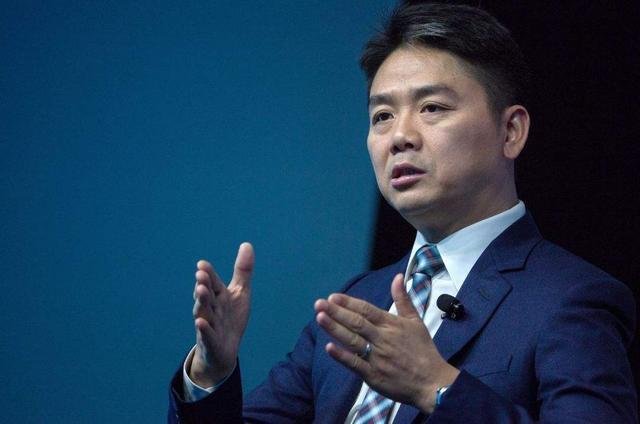 京东不好用？为何年轻人都喜欢淘宝、拼多多，刘强东只好再出绝招