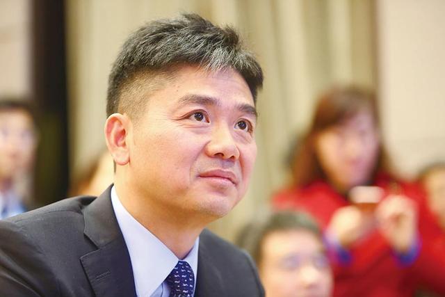 他是京东第一位员工，拿着600块月薪却坚持了18年，如今怎样了