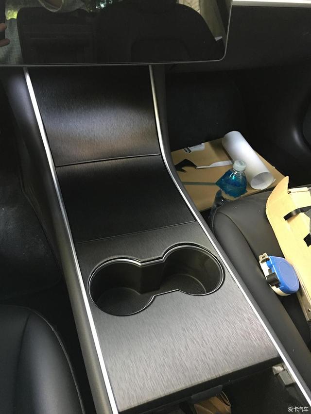 代步+长途，1年开了20000公里，特斯拉model3用车感受分享