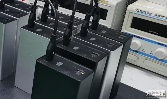 突破常规PD100W！搭载SmartDC 360W超大功率PowerBen评测SMP-360W