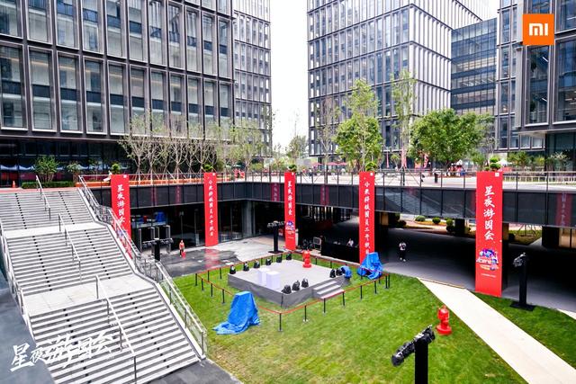 小米暴力裁员？合同到期不续约、员工涉嫌代打卡、发放补偿错了？