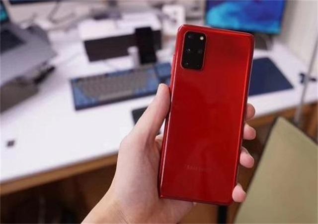 华为机皇降500，麒麟990+512G+4500mAh+环幕屏，比三星少2100