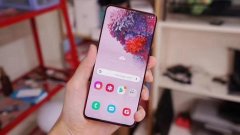 华为机皇降500，麒麟990+512G+4500mAh+环幕屏，比三星少2100