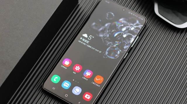 顶级屏幕手机：一加8Pro或比三星S20与OPPO Find X2都强