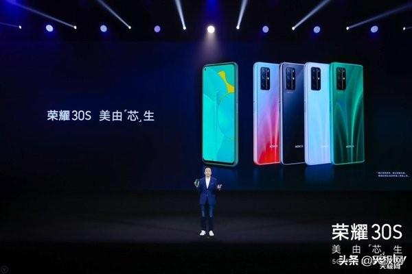 赵明：真正的高端要有独特创新，友商所有子品牌加起来都不是对手