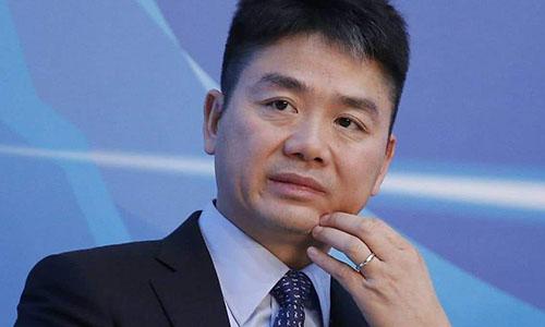 中国商界的“女王”，培养出2位首富，从京东身上“赚走”100多亿