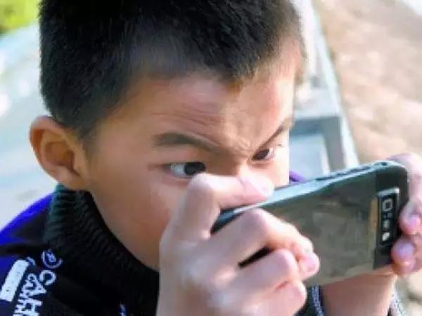 中国上万家游戏公司，为什么受伤的总是腾讯游戏，这锅马化腾不背