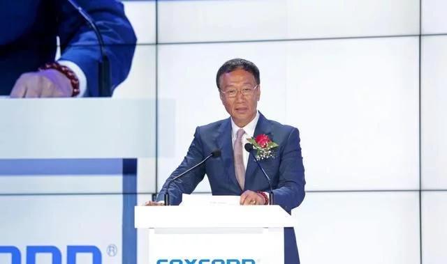 富士康又摊上事了！郭台铭“喝凉水都塞牙”？网友：扶不起的阿斗