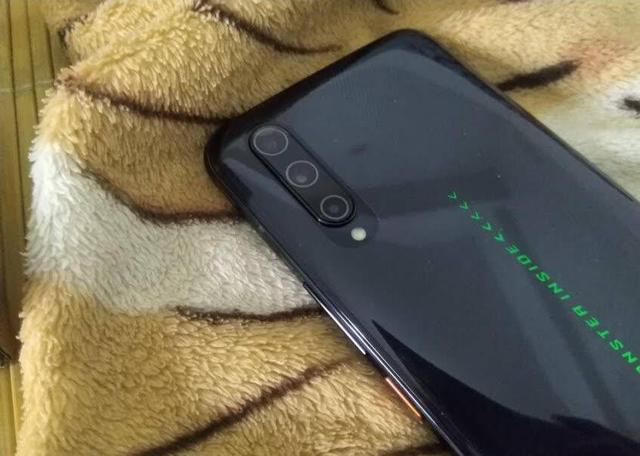 3798跌至2798,UFS3.0+5G手机,网友:爆发了