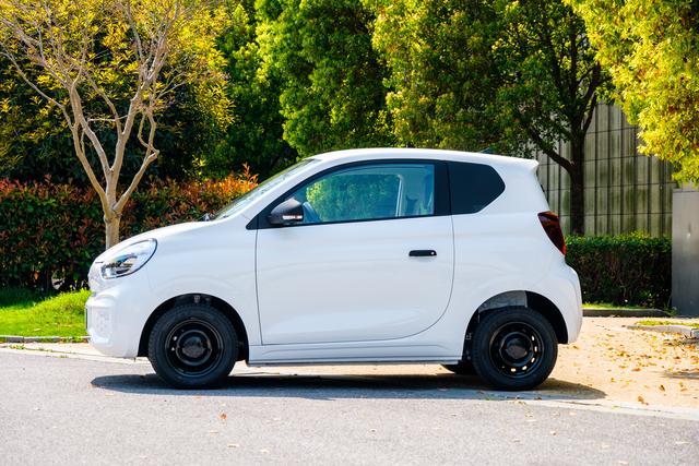 荣威推出“老年代步车”！每公里仅需6分钱，续航300km，或5万起