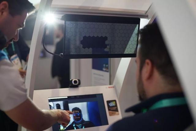 当全球最大汽车供应商打开人工智能的「潘多拉魔盒」| CES 2020