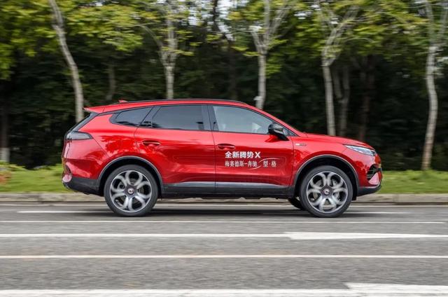 腾势X大测评：奔驰设计+比亚迪平台，真正实力如何？