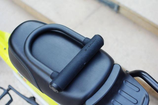 花了5000买的小牛电动，终于敢骑出门了！易锁宝智能蓝牙U型锁