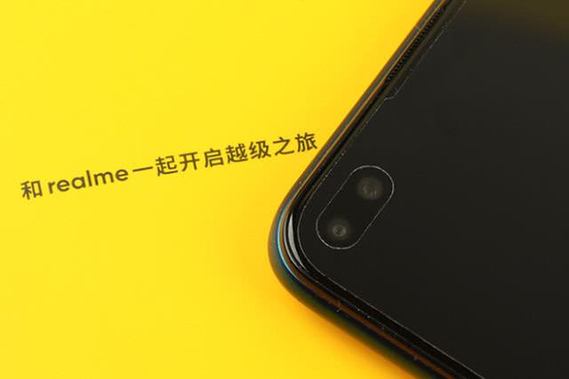 OPPO终于爆发！120Hz+20倍变焦，只要2499元实在太香