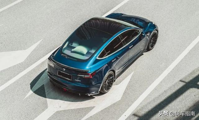 30多万的特斯拉太低调？车主花2万升级套件，跑车味道就出来了